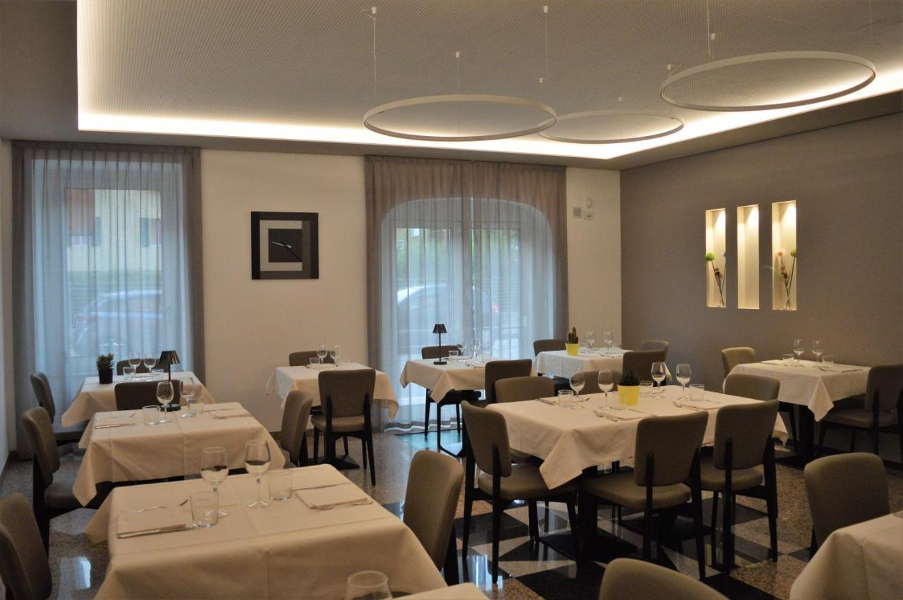 Albergo Ristorante Da Neni โมรี ภายนอก รูปภาพ