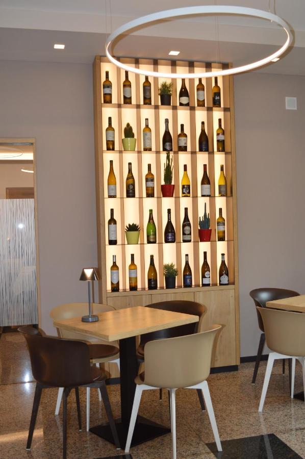 Albergo Ristorante Da Neni โมรี ภายนอก รูปภาพ