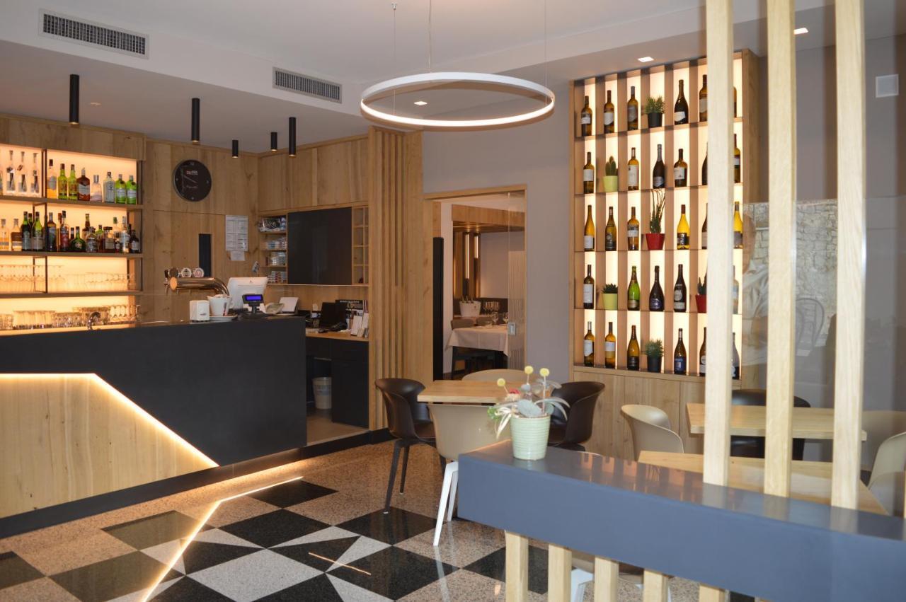 Albergo Ristorante Da Neni โมรี ภายนอก รูปภาพ