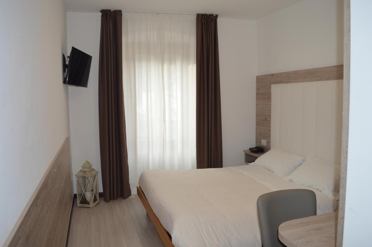 Albergo Ristorante Da Neni โมรี ภายนอก รูปภาพ