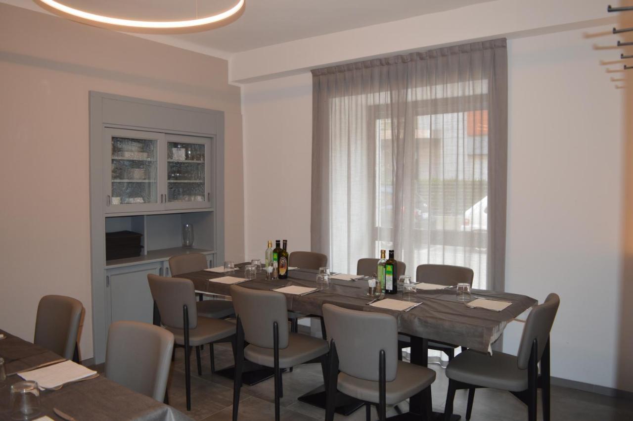 Albergo Ristorante Da Neni โมรี ภายนอก รูปภาพ