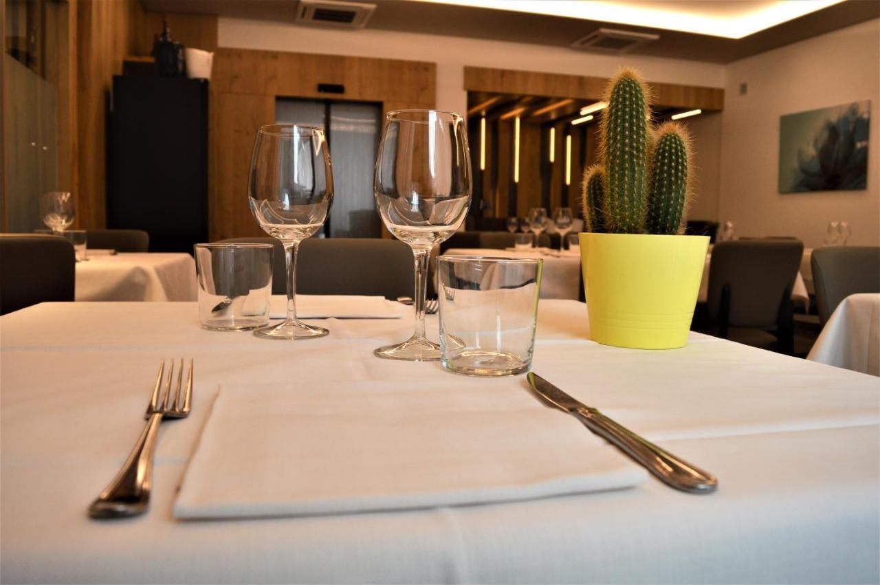 Albergo Ristorante Da Neni โมรี ภายนอก รูปภาพ