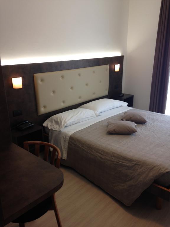 Albergo Ristorante Da Neni โมรี ภายนอก รูปภาพ