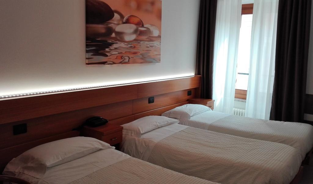 Albergo Ristorante Da Neni โมรี ภายนอก รูปภาพ