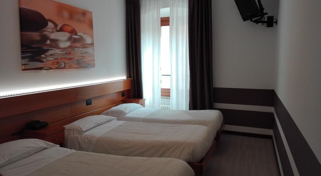 Albergo Ristorante Da Neni โมรี ภายนอก รูปภาพ