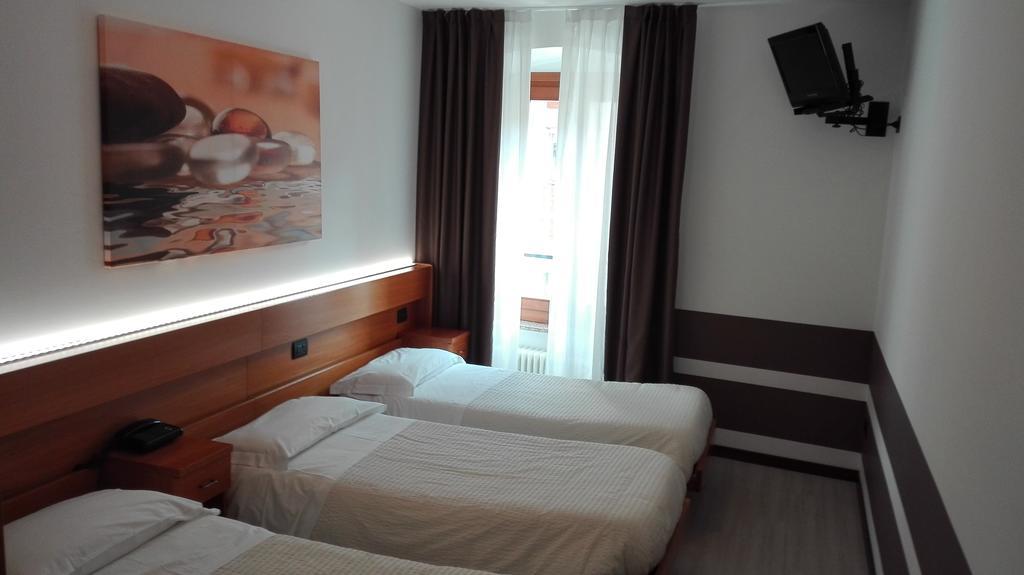Albergo Ristorante Da Neni โมรี ภายนอก รูปภาพ