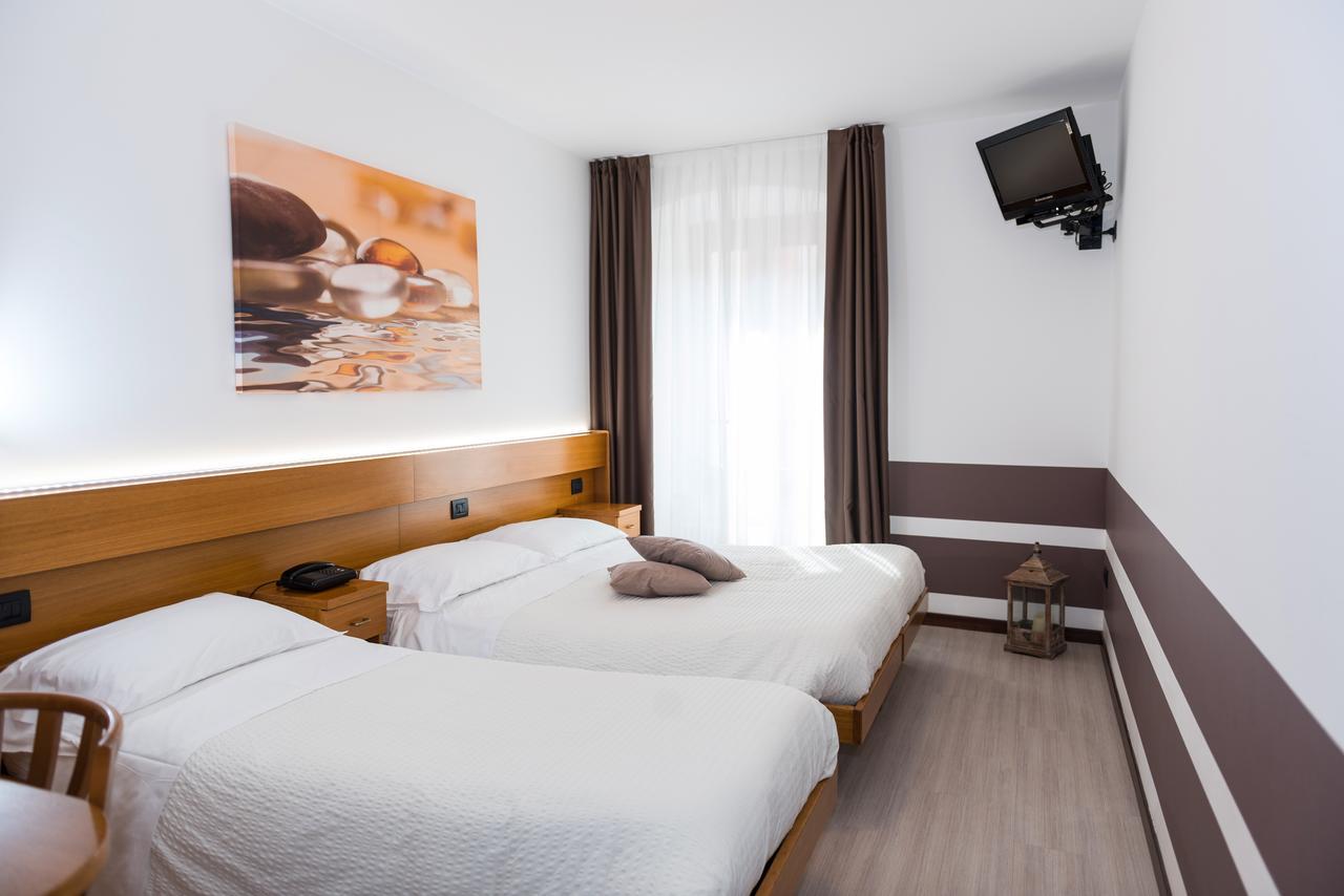 Albergo Ristorante Da Neni โมรี ภายนอก รูปภาพ
