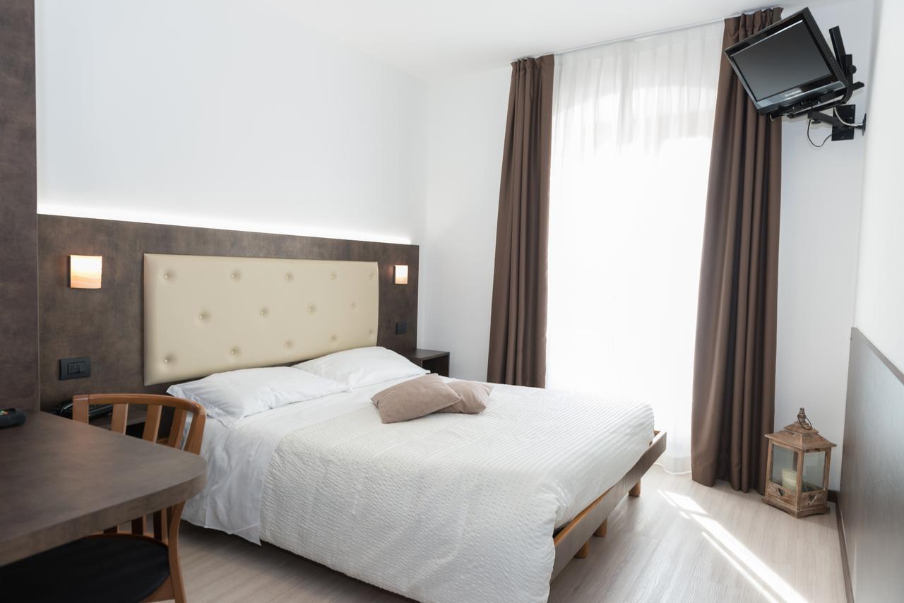 Albergo Ristorante Da Neni โมรี ภายนอก รูปภาพ